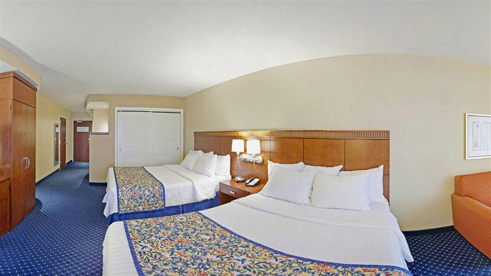 Courtyard Des Moines Ankeny Hotel Exterior foto