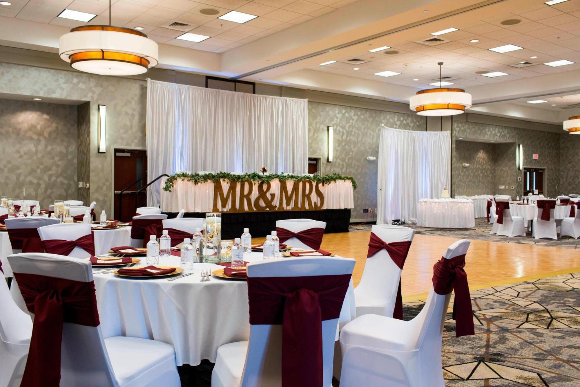 Courtyard Des Moines Ankeny Hotel Exterior foto