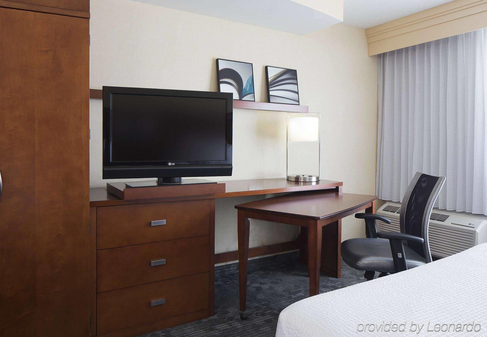 Courtyard Des Moines Ankeny Hotel Exterior foto